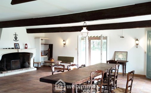 Villa in Arles, Provence-Alpes-Côte d'Azur, France 1