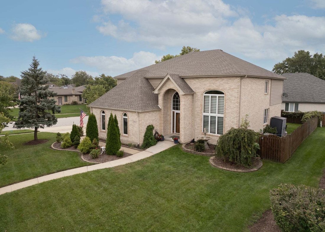 House in Lemont, Illinois, United States 1 - 18970248