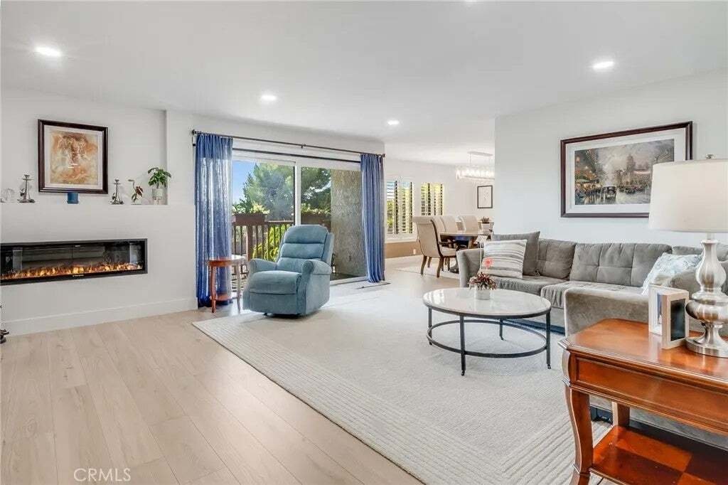 Condo in Signal Hill, California, United States 2 - 18970608