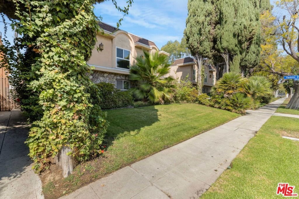 Los Angeles, California, United States 3 - 18968618