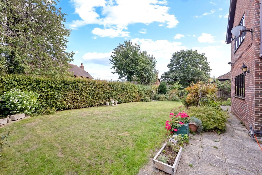 House in Storrington, England 3 - 18970964