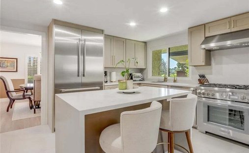 Condo in Signal Hill, California, United States 1
