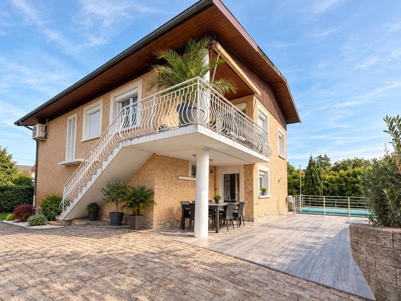 Villa in Coublevie, Auvergne-Rhône-Alpes, France 1 - 18974555
