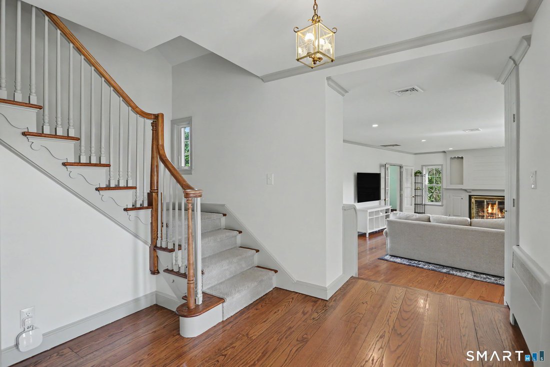 House in Monroe, Connecticut, United States 4 - 18973996