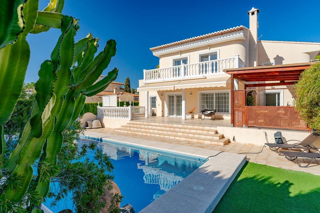 House in Calp / Calpe, Valencian Community, Spain 1 - 18980415