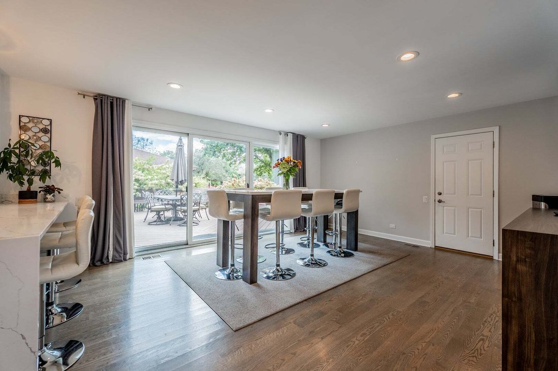 Condo in Hinsdale, Illinois, United States 4 - 18970218