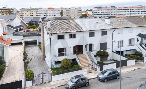 Townhouse in Senhora da Hora, Porto District, Portugal 1