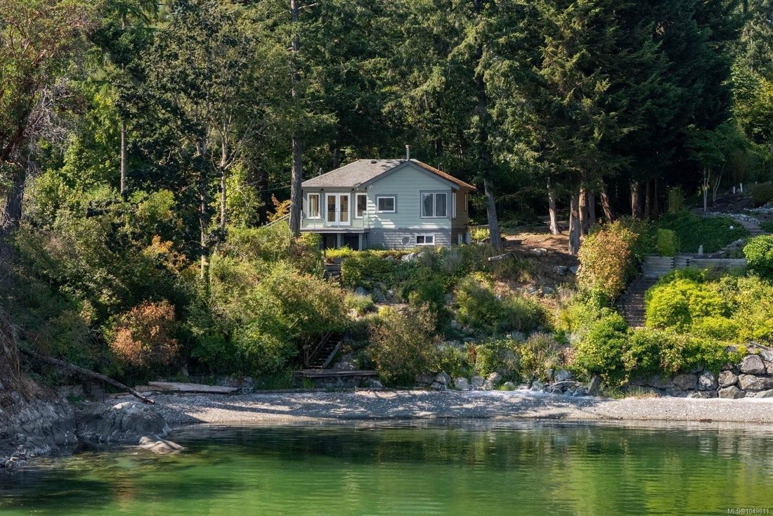 House in North Saanich, British Columbia, Canada 1 - 18972851