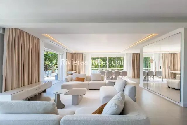 Villa in Les Cougoulins-Rastines, Antibes, France 4 - 17103981