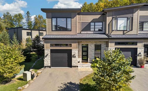 House in Mont-Tremblant, Quebec, Canada 1