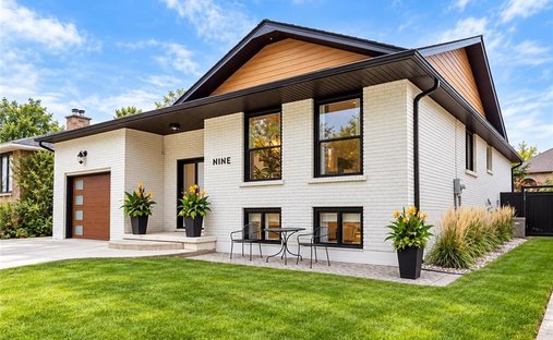 House in Hamilton, Ontario, Canada 1