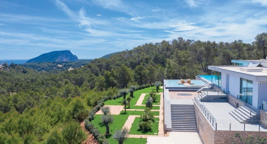 Villa in Santa Eularia des Riu, Balearic Islands, Spain 1 - 18979503