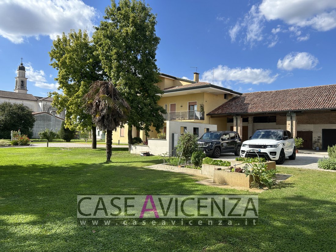 Villa in Grisignano di Zocco, Veneto, Italy 4 - 18971562