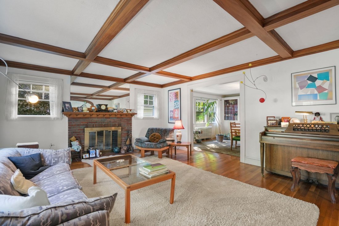 House in Newton, Massachusetts, United States 4 - 18973229
