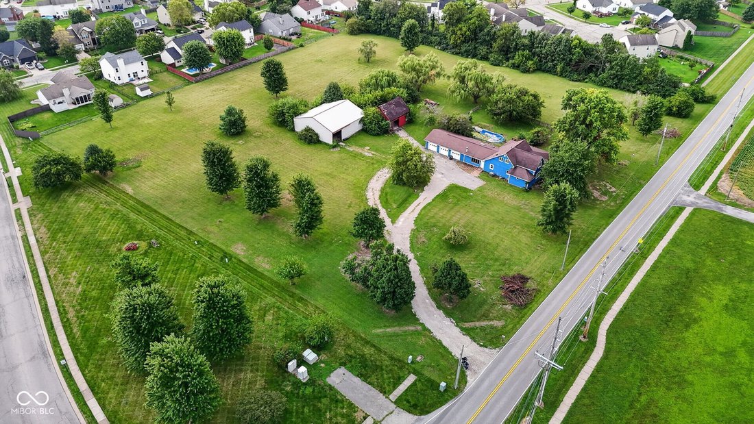 House in Greenwood, Indiana, United States 1 - 18964801