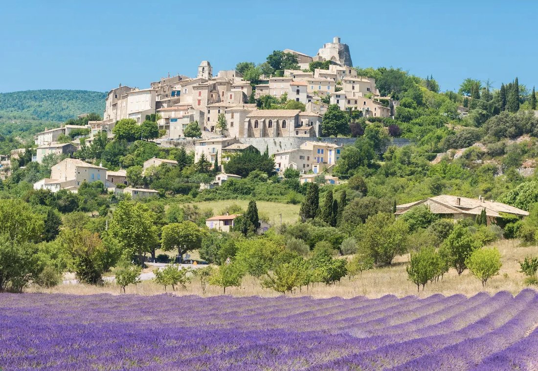 House in Simiane-la-Rotonde, Provence-Alpes-Côte d'Azur, France 1 - 15948160