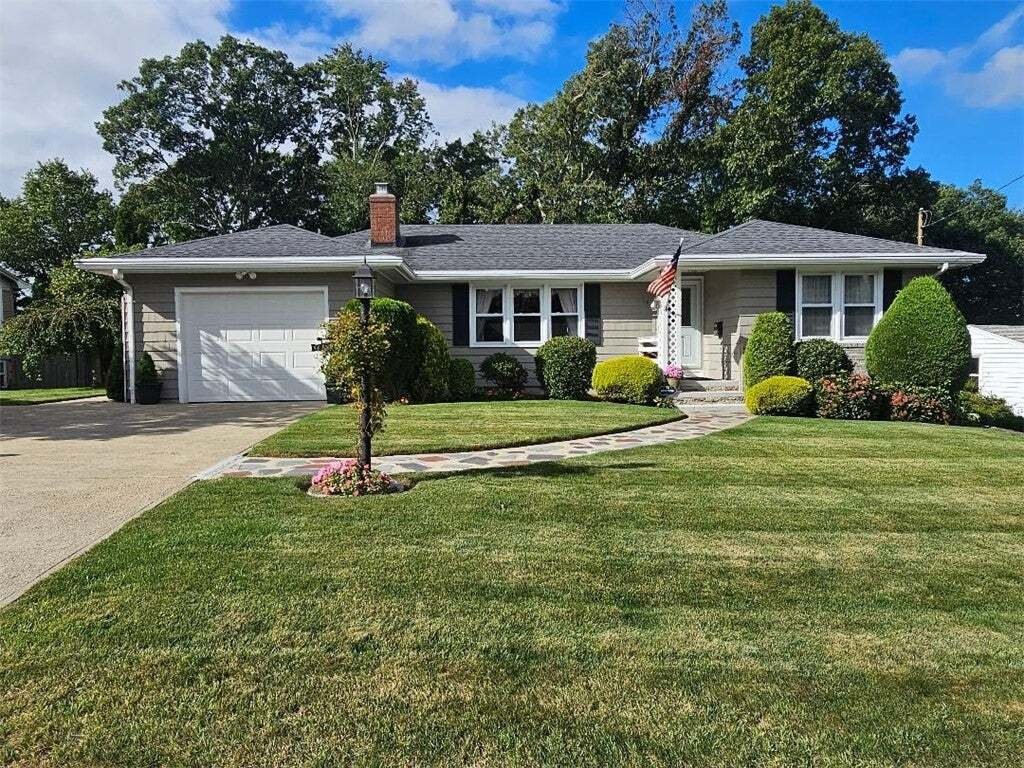 House in Cranston, Rhode Island, United States 1 - 18969434