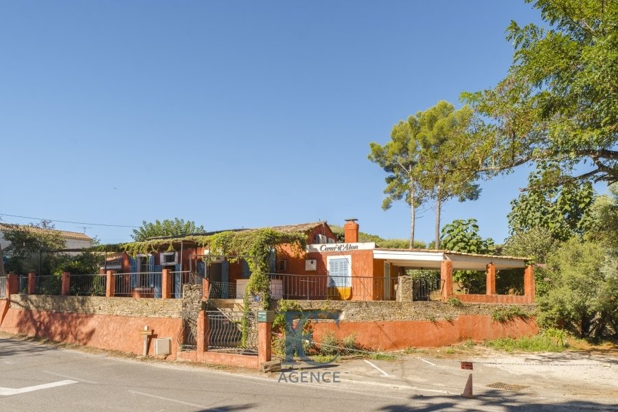 House in Saint-Cyr-sur-Mer, Provence-Alpes-Côte d'Azur, France 1 - 18977971