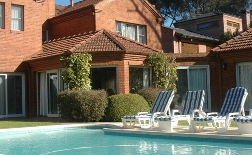House in Garín, Buenos Aires Province, Argentina 1