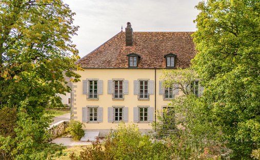 Villa in Vers-en-Montagne, Bourgogne – Franche-Comté, France 1