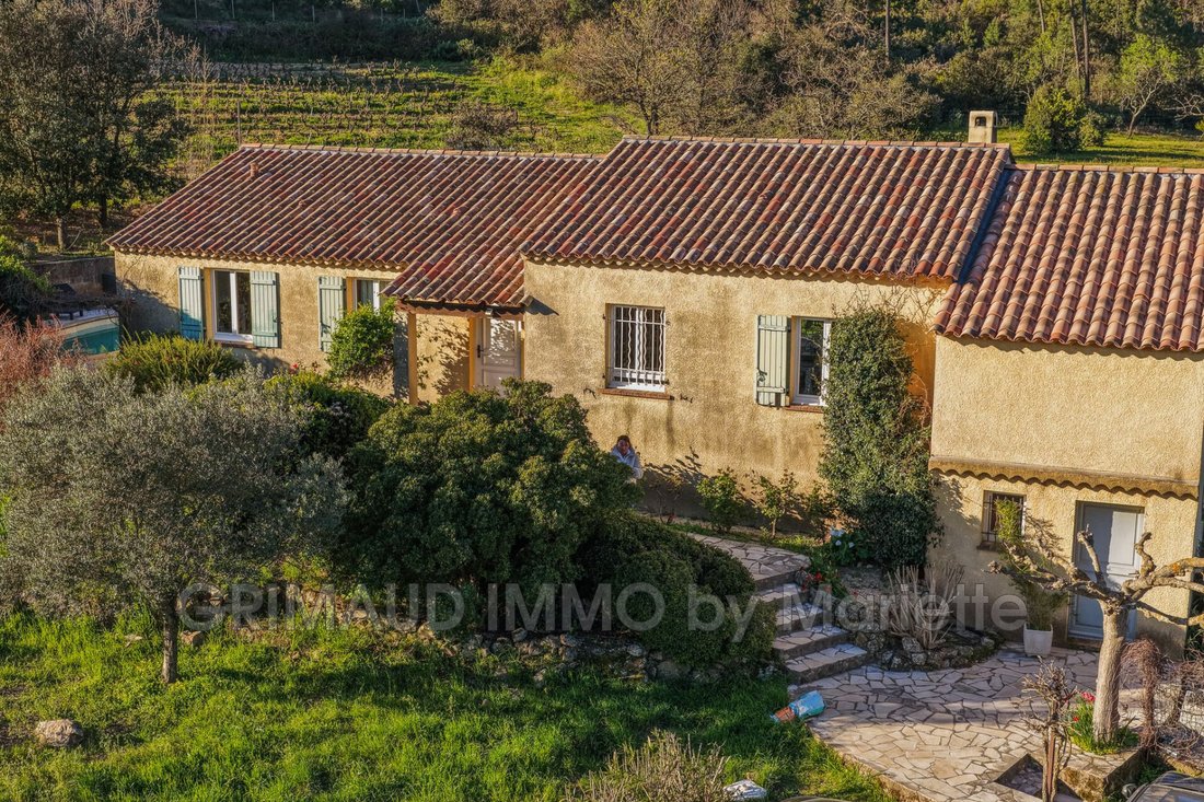 Villa à Le Plan-de-la-Tour, Provence-Alpes-Côte d'Azur, France 2 - 17274699