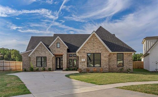 House in Benton, Louisiana, United States 1