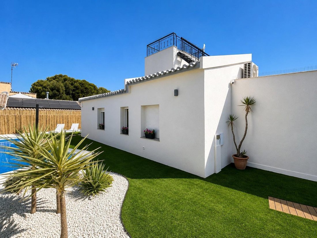 Villa in Orihuela, Valencian Community, Spain 4 - 18977734