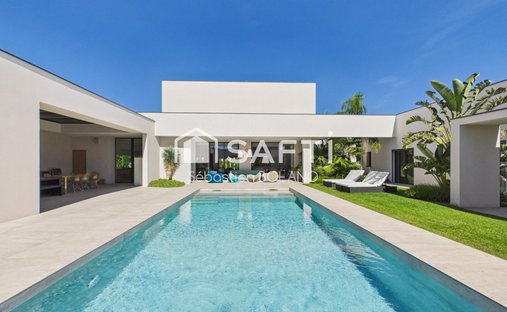 House in Les Platanes, Perpignan, France 1