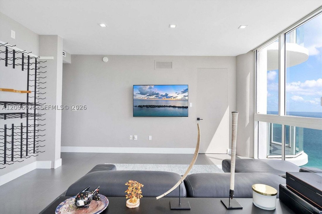 Condo in Miami Beach, Florida, United States 4 - 18973819