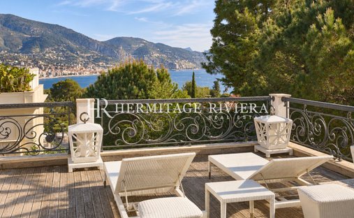 Villa in Village-Cros de Caste-Coupiere-Mont Gros, Roquebrune-Cap-Martin, France 1
