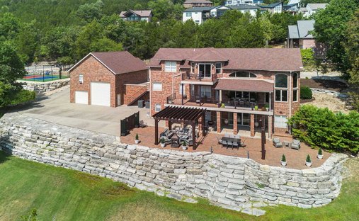 House in Blue Eye, Missouri, United States 1