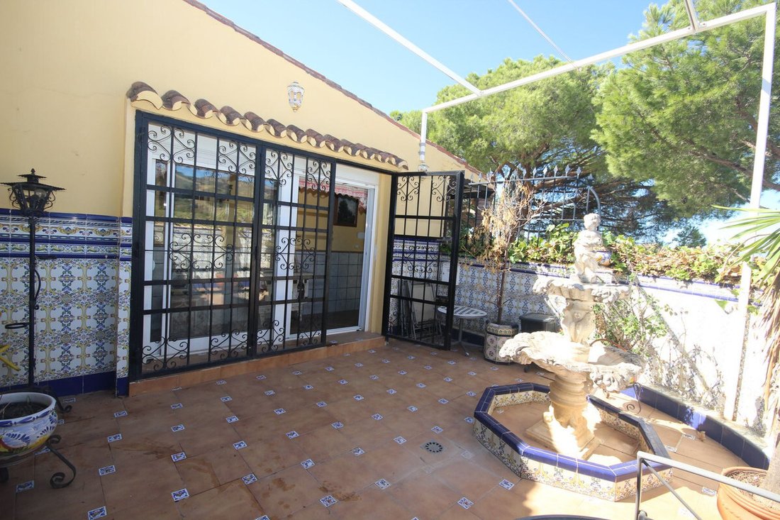 Villa in Elviria-Cabopino, Marbella, Spain 3 - 18965192