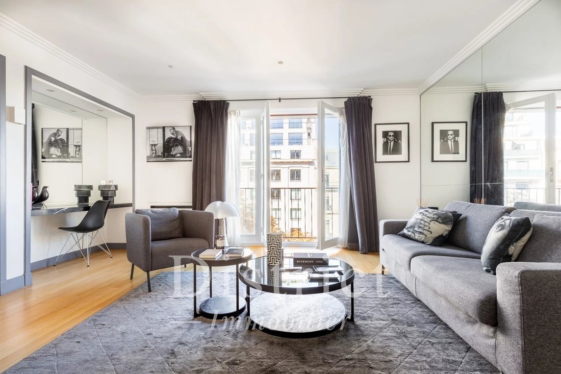 Apartment in Triangle d'Or, Paris 8e Arrondissement, Paris 5 - 18965815