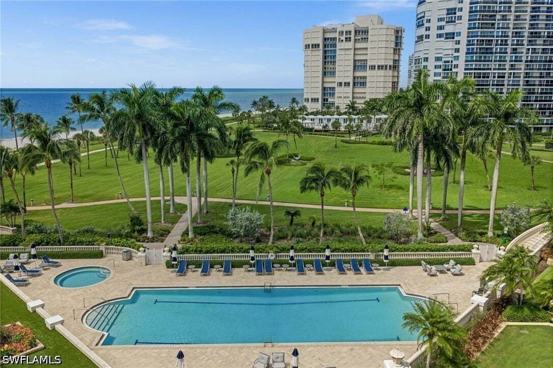 Condo in Naples, Florida, United States 5 - 18978930