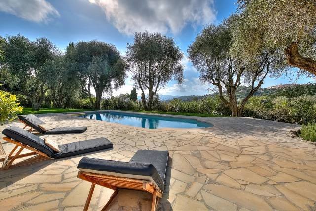 House in Mougins, Provence-Alpes-Côte d'Azur, France 2 - 18008823