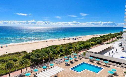 Condo in Miami Beach, Florida, United States 1