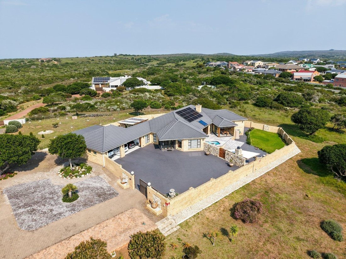 House in Still Bay West, Western Cape, South Africa 1 - 18965058