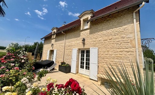 House in Moult, Moult-Chicheboville, France 1