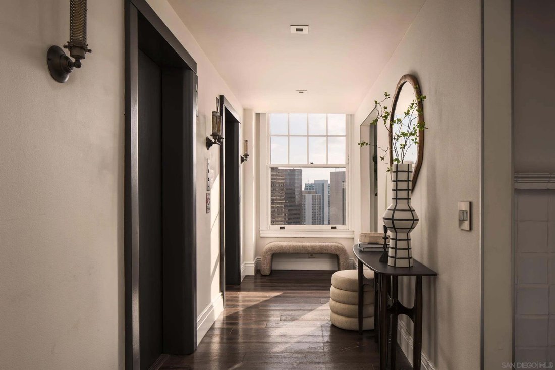 Condo in San Diego, California, United States 5 - 18970672