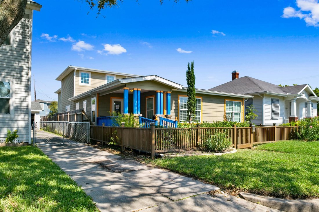 House in Galveston, Texas, United States 2 - 18965536