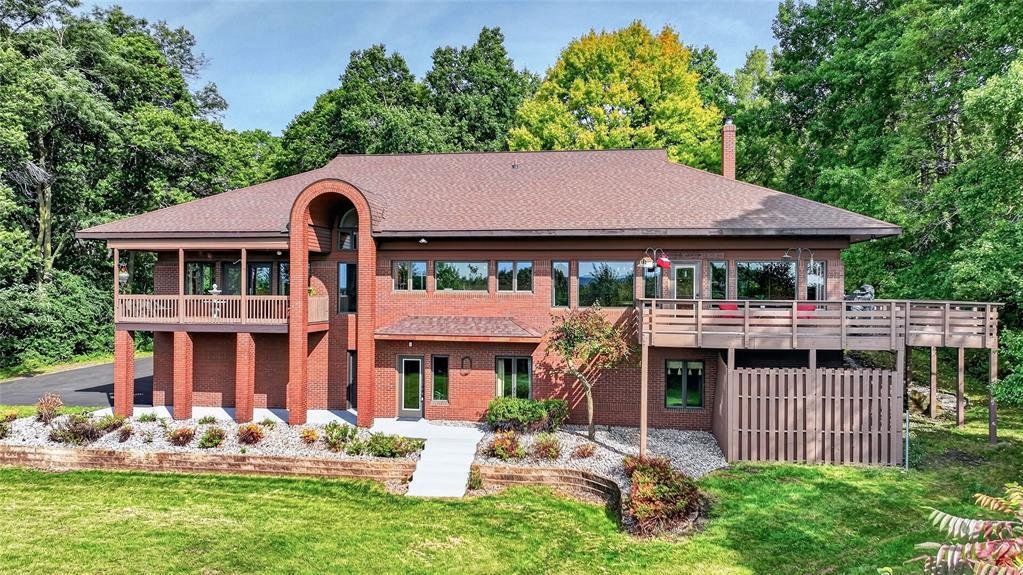 House in Eau Claire, Wisconsin, United States 1 - 18969533