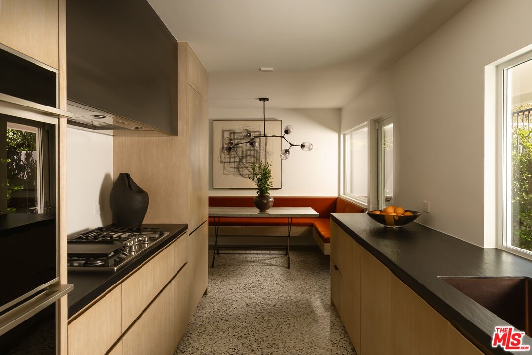 House in Los Angeles, California, United States 5 - 18970814