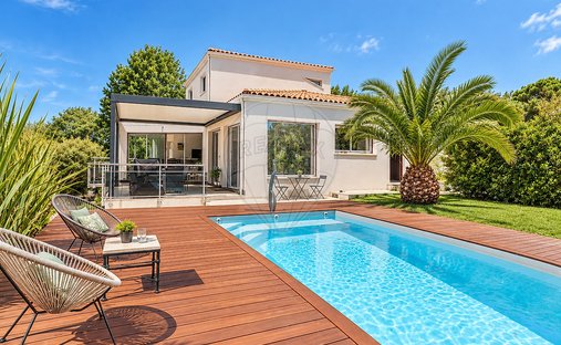 Villa in Les Mathes, Nouvelle-Aquitaine, France 1