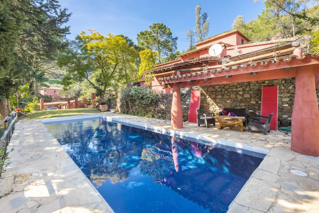 Finca in Benahavis, Andalusia, Spain 4 - 18980611