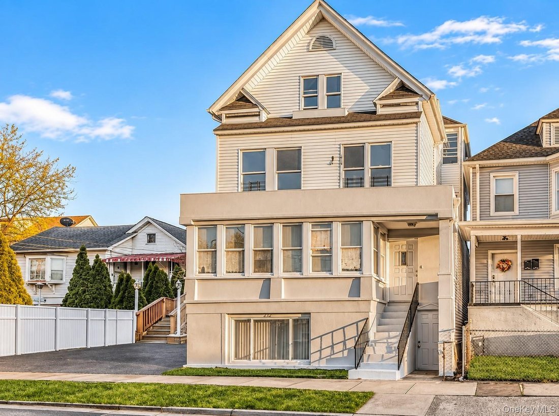 House in Yonkers, New York, United States 2 - 18964815