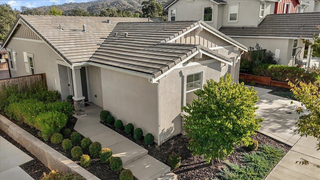House in Gilroy, California, United States 4 - 18968812