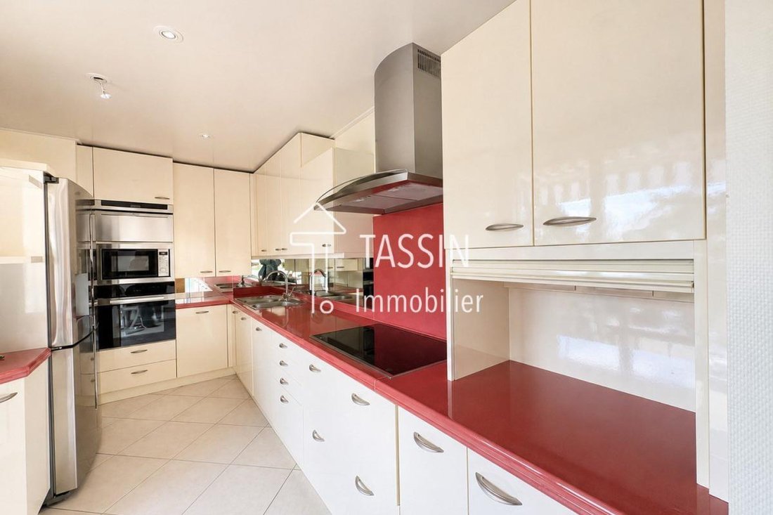 Apartment in Tassin le Bourg, Tassin-la-Demi-Lune, France 4 - 18971079