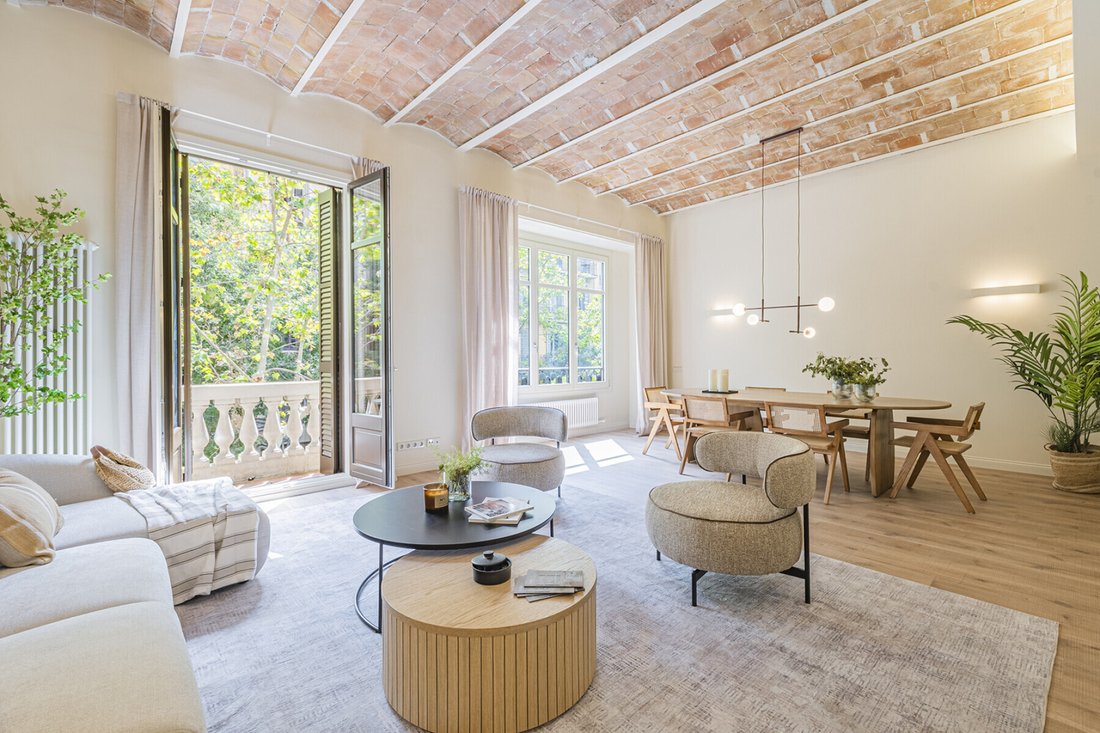 Apartment in Eixample, Barcelona, Spain 1 - 18974413
