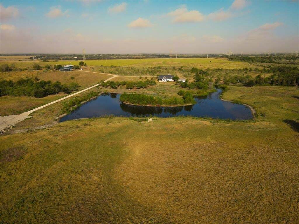 Farm Ranch in Buckholts, Texas, United States 3 - 18970456