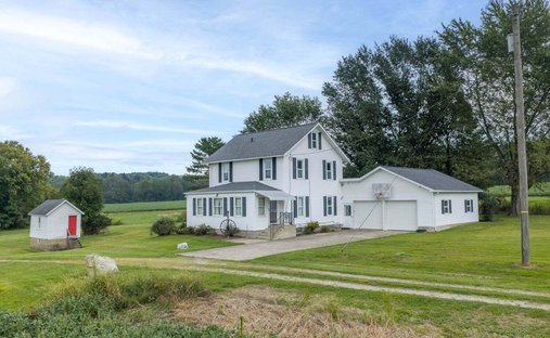 House in Mineral City, Ohio, United States 1